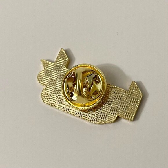 Legends In Concert Theater Myrtle Beach South Carolina Lapel Pin - Picture 3 of 8